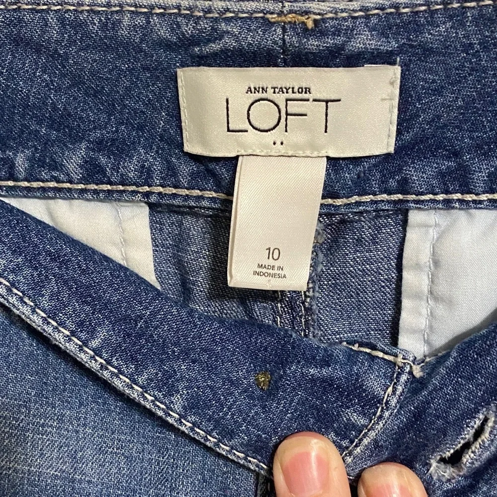 LOFT medium wash cropped Jeans